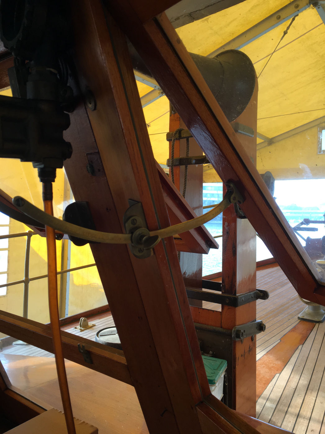 PASSAT I - Salon, Stb. Messing Beschläge zum feststellen