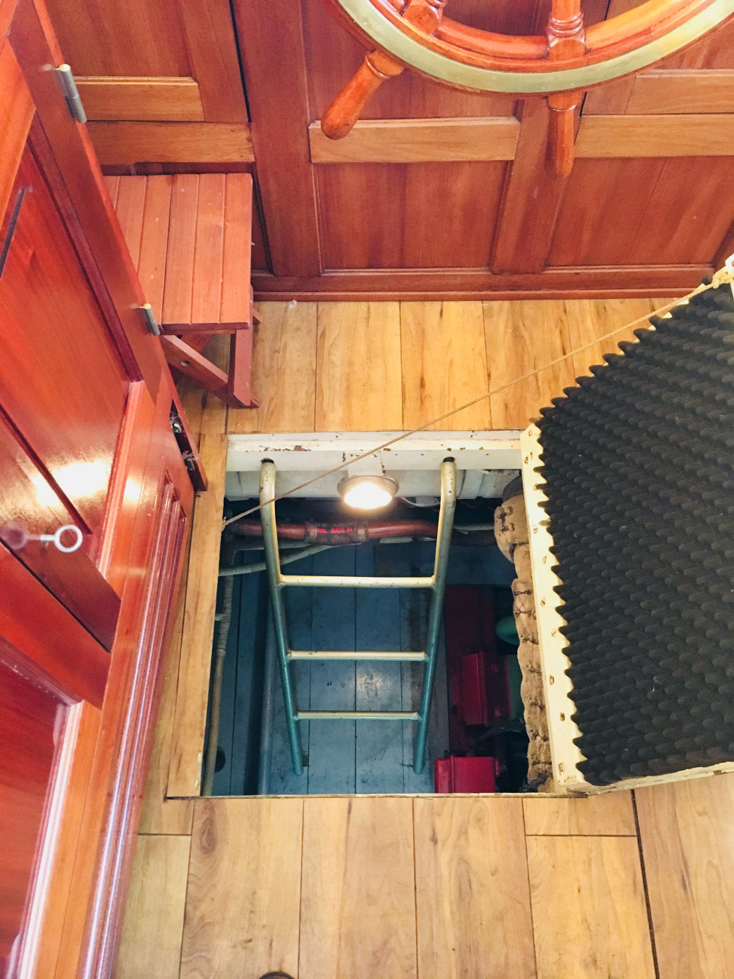 PASSAT I - Bb. Luke zum Motorraum, geöffnet