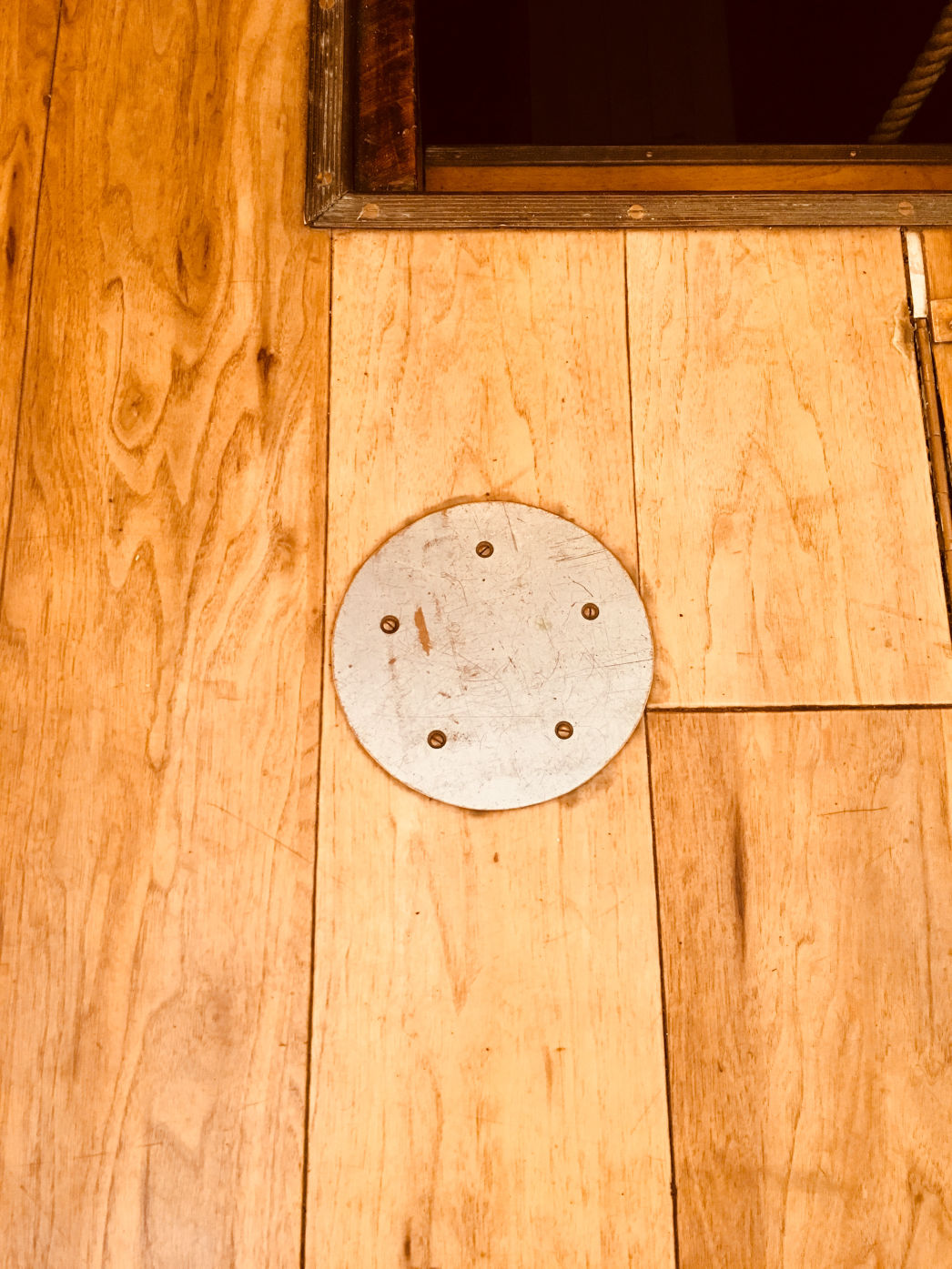 PASSAT I - Abdeckung, zum nachfüllen des Kühlwasser, geschlossen