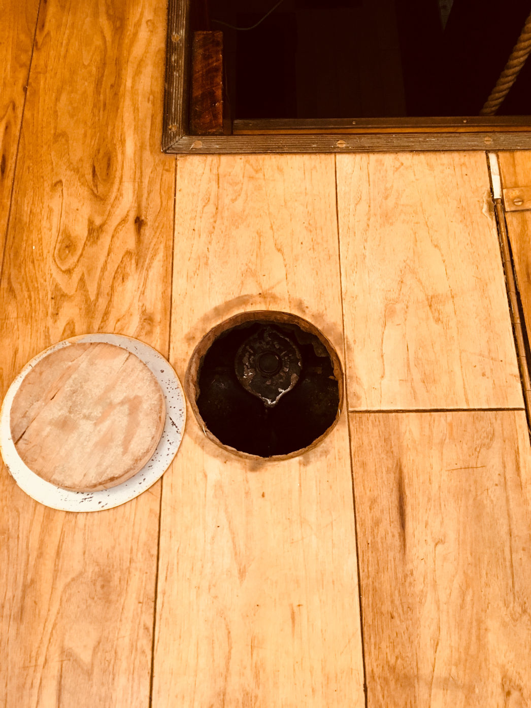 PASSAT I - Abdeckung, zum nachfüllen des Kühlwasser, geöffnet