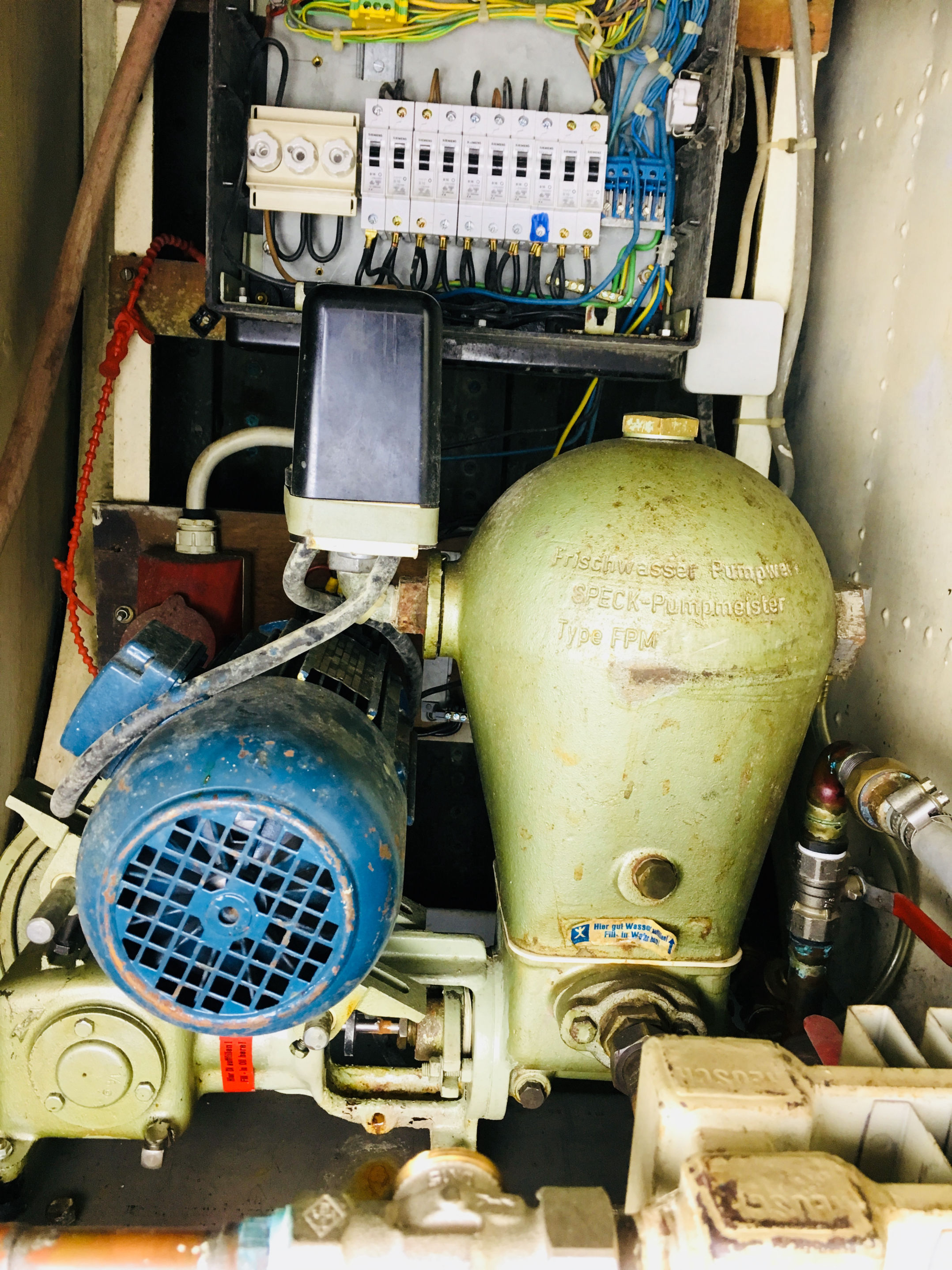 PASSAT I - Maschinenraum, Wasserkolbenpumpe